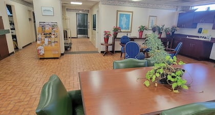 Studio 9 Inn & Suites
