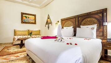 Suíte júnior | Frigobar, cofres nos quartos, escrivaninha, quartos à prova de som