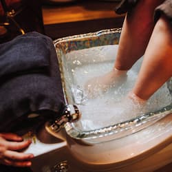 Salas para tratamentos a dois, banheira de hidromassagem, sauna a vapor
