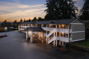 Exterior - Basecamp Puyallup a Travelodge by Wyndham (Puyallup)