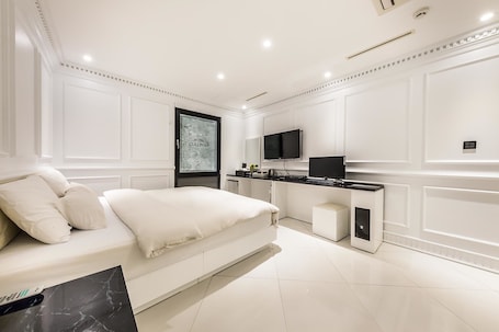 Cubrecamas, wifi gratis y ropa de cama