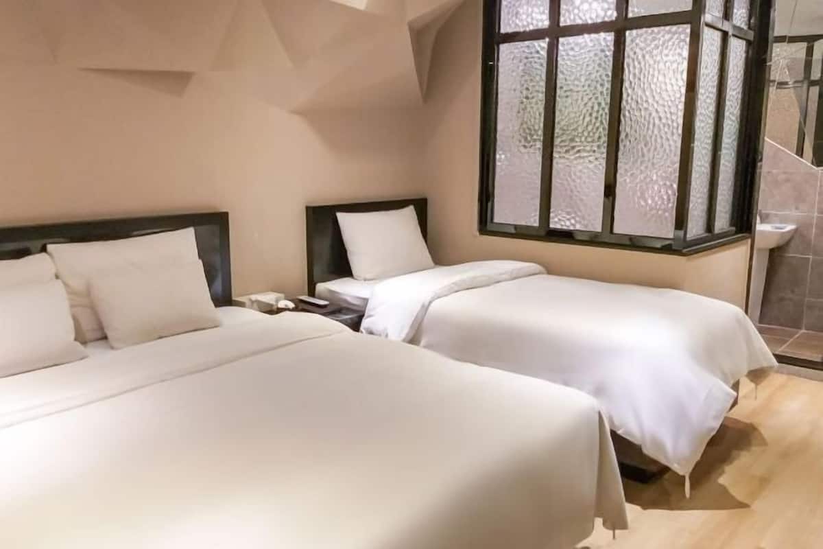 Down comforters, free WiFi, bed sheets