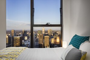 書桌、遮光布/窗簾、隔音、熨斗/熨衣板