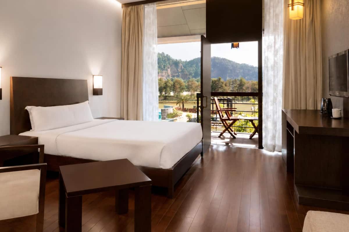 Quarto premium | Roupas de cama premium, frigobar, cofres nos quartos, escrivaninha
