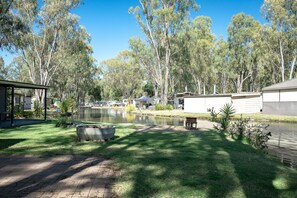 Lake - Ingenia Holidays Murray Bend (Koonoomoo)