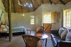 Room (Orchard hut) | Living area