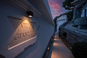 Entrée de l’hébergement