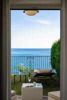 Honeymoon Double Room | Terrace/patio