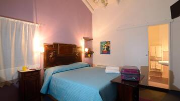 Desk, free WiFi, bed sheets