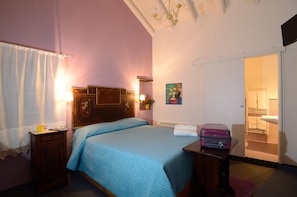 Desk, cots/infant beds, free WiFi, bed sheets