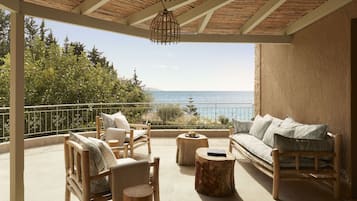Three Bedroom Villa | Terraza o patio