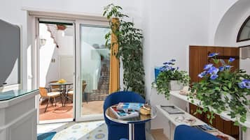 32-inch flat-screen TV with digital channels, TV