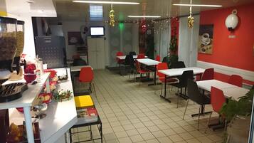 Daily buffet breakfast (EUR 5.90 per person)