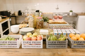 Free daily continental breakfast 