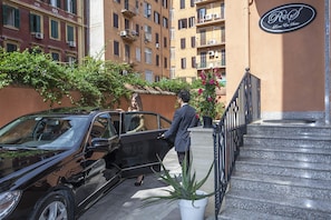 Front of property - Rome Eco Suites (Rome)