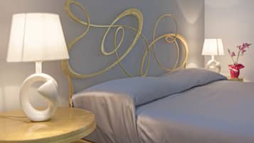 Minibar, coffres-forts dans les chambres, fer et planche Ă  repasser