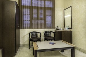 Standardzimmer | Wohnbereich | Flachbildfernseher