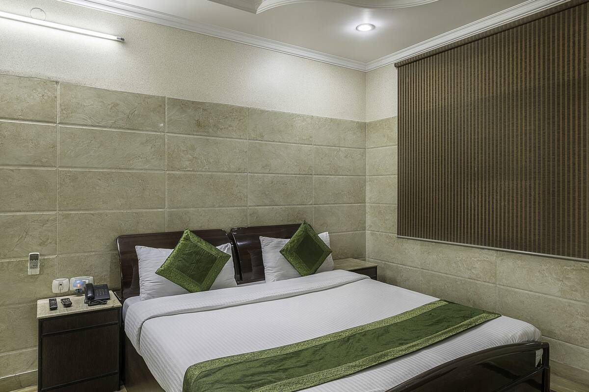 Premium-Zimmer | Zimmersafe, Bügeleisen/Bügelbrett, kostenloses WLAN