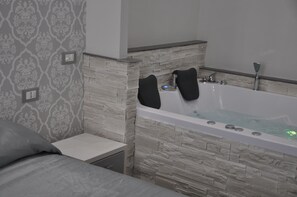Suite, Whirlpool | Whirlwanne