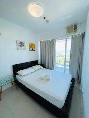 Apartment, 2 Bedrooms | Peralatan tempat tidur hipoalergenik 