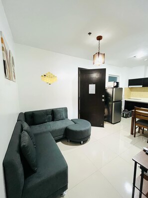 32-inch LCD TV with cable channels, TV - Primavera Residences (Cagayan de Oro)