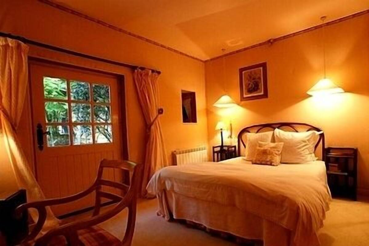 family suite | desk, free cots/infant beds, free wifi