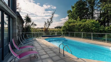 Piscina externa sazonal