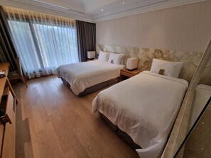 Deluxe Family Twin Room B (Park View)