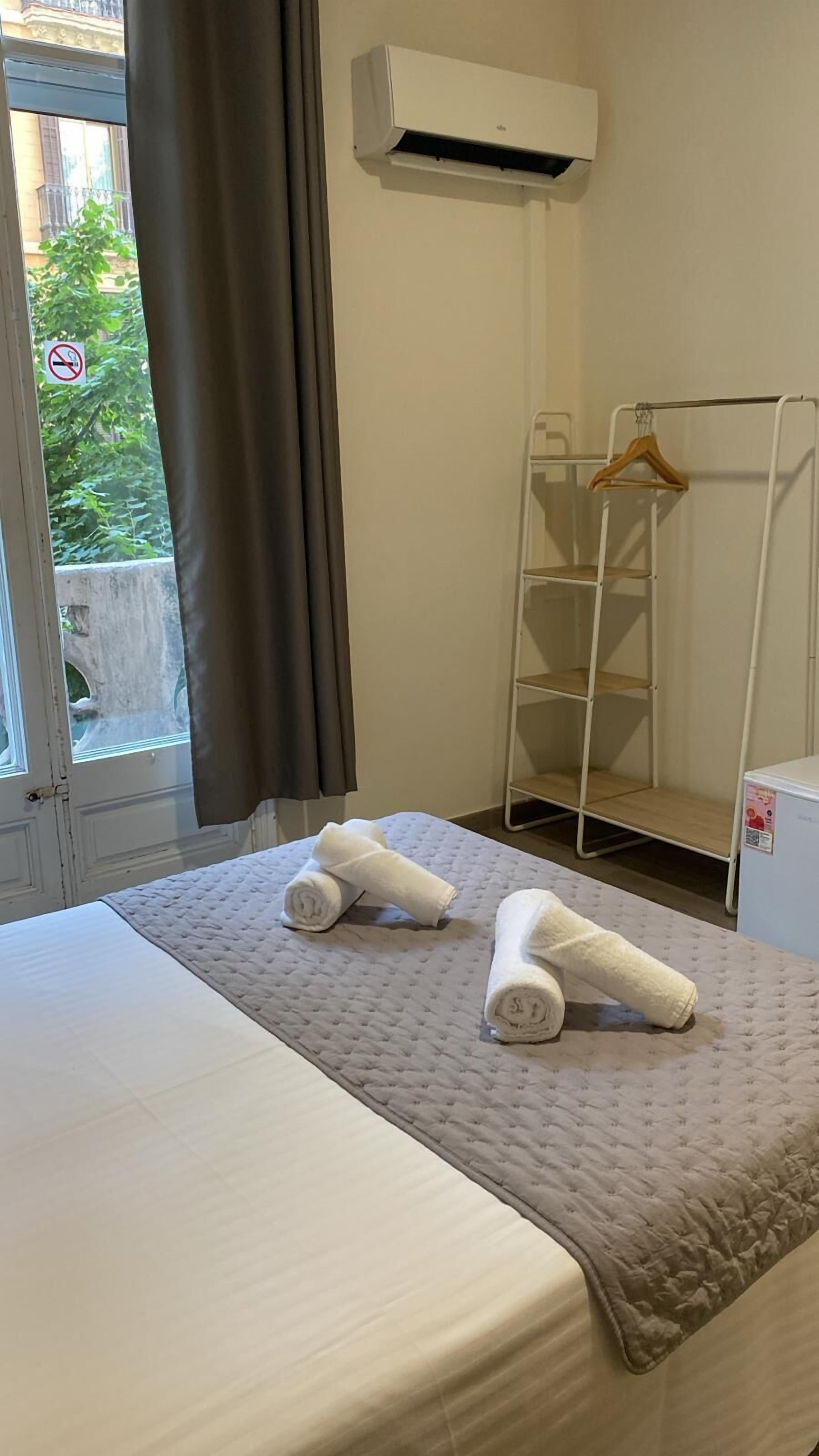 Foto - Hostal Balmes Centro