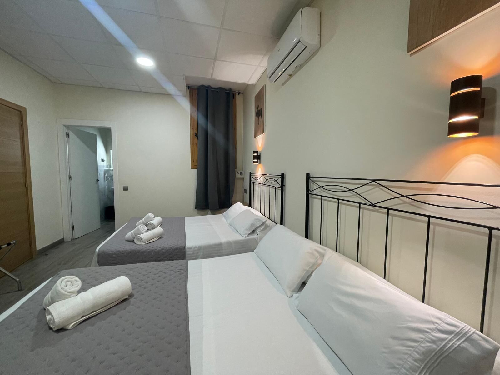 Foto - Hostal Balmes Centro