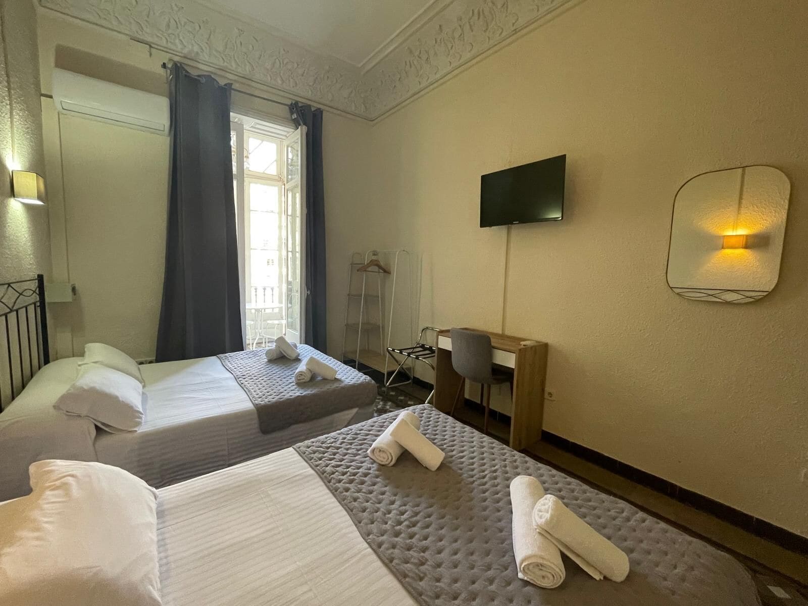 Foto - Hostal Balmes Centro