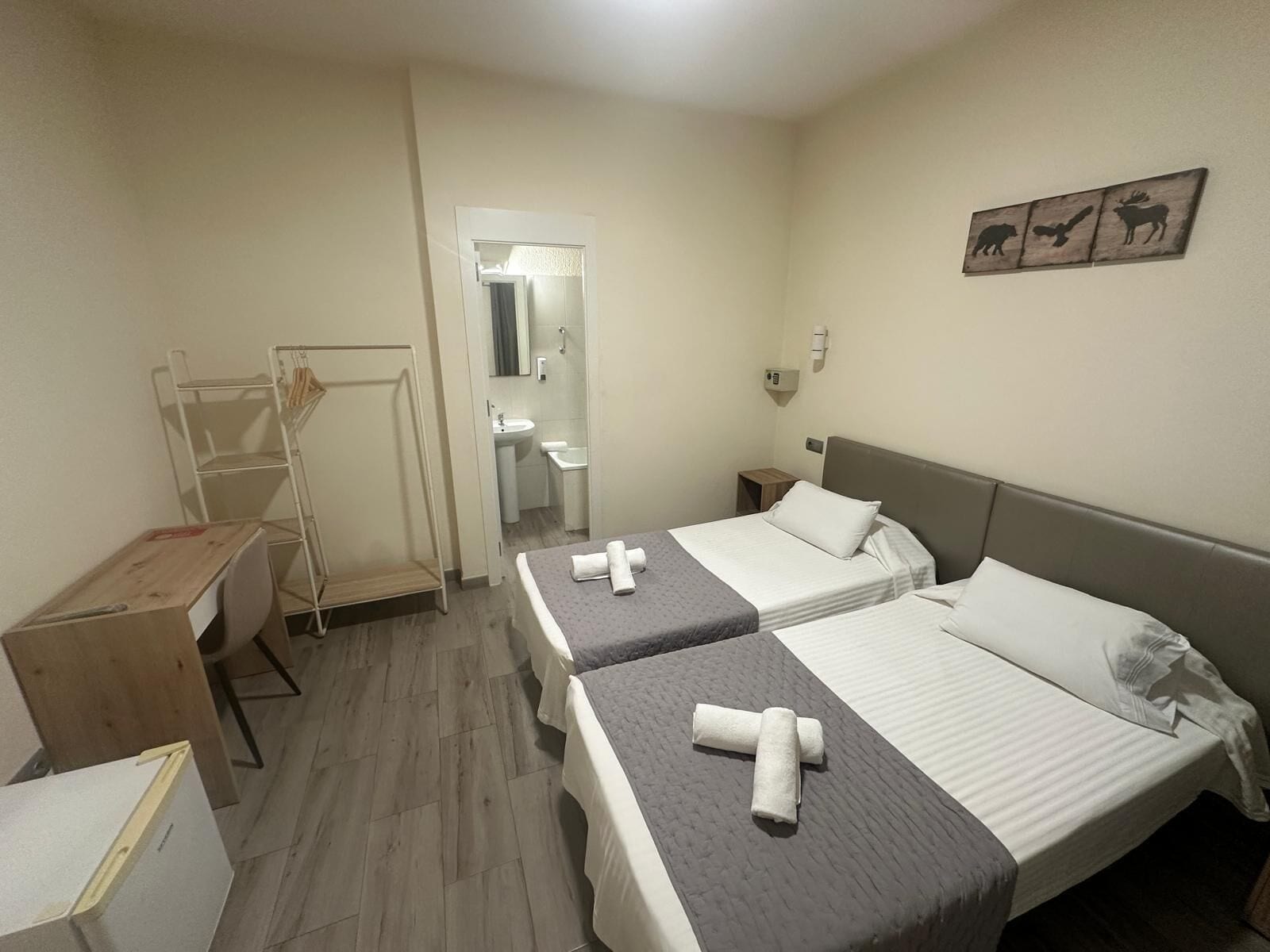 Foto - Hostal Balmes Centro