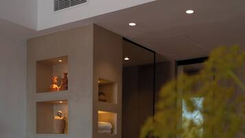 Dobbeltrom | Bad | Kombinert dusj/badekar, toalettartikler (inkludert) og hårføner