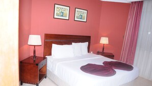 Rollaway beds, WiFi (free)