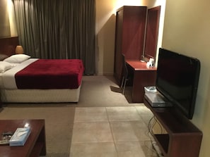 Rollaway beds, free WiFi