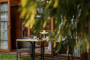 Nehir Manzarali Bungalov | Terraza o patio