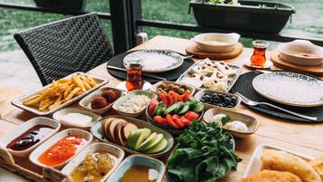 Free daily full breakfast