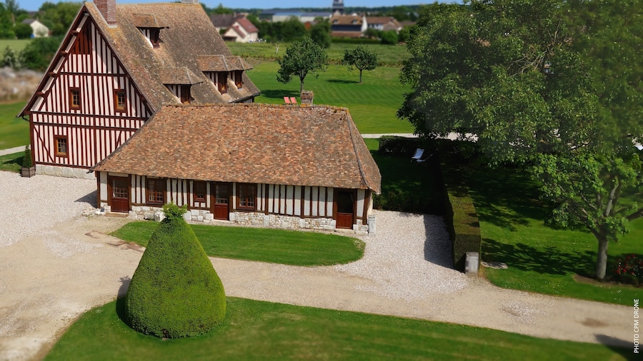 Manoir de Surville Hotel & Spa & Restaurant