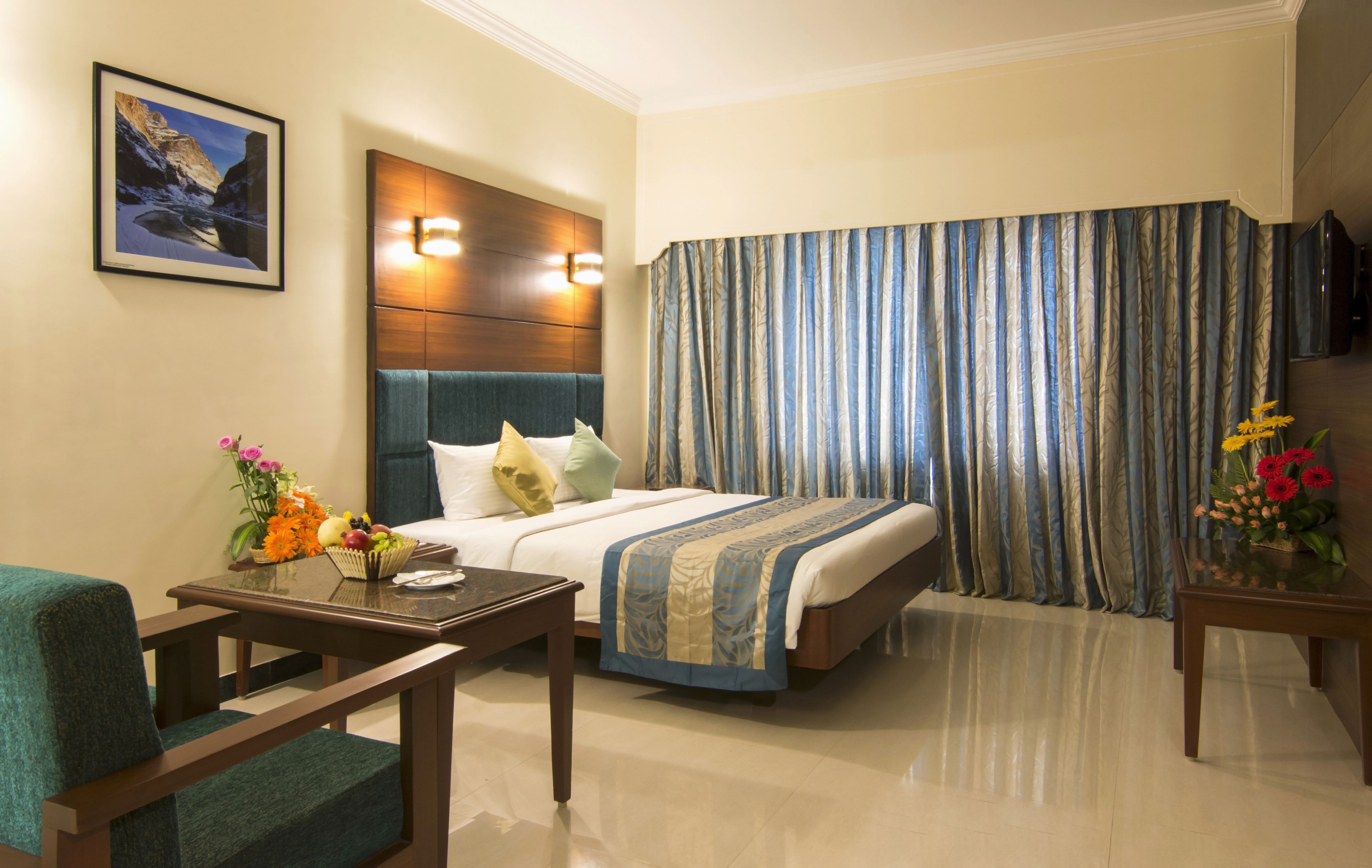 Majesty Room	 | In-room safe, desk, laptop workspace, soundproofing