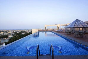 Terrace/patio - Shenbaga Hotel and Convention Centre (Puducherry)
