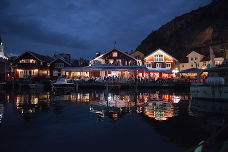 Front of property - evening/night