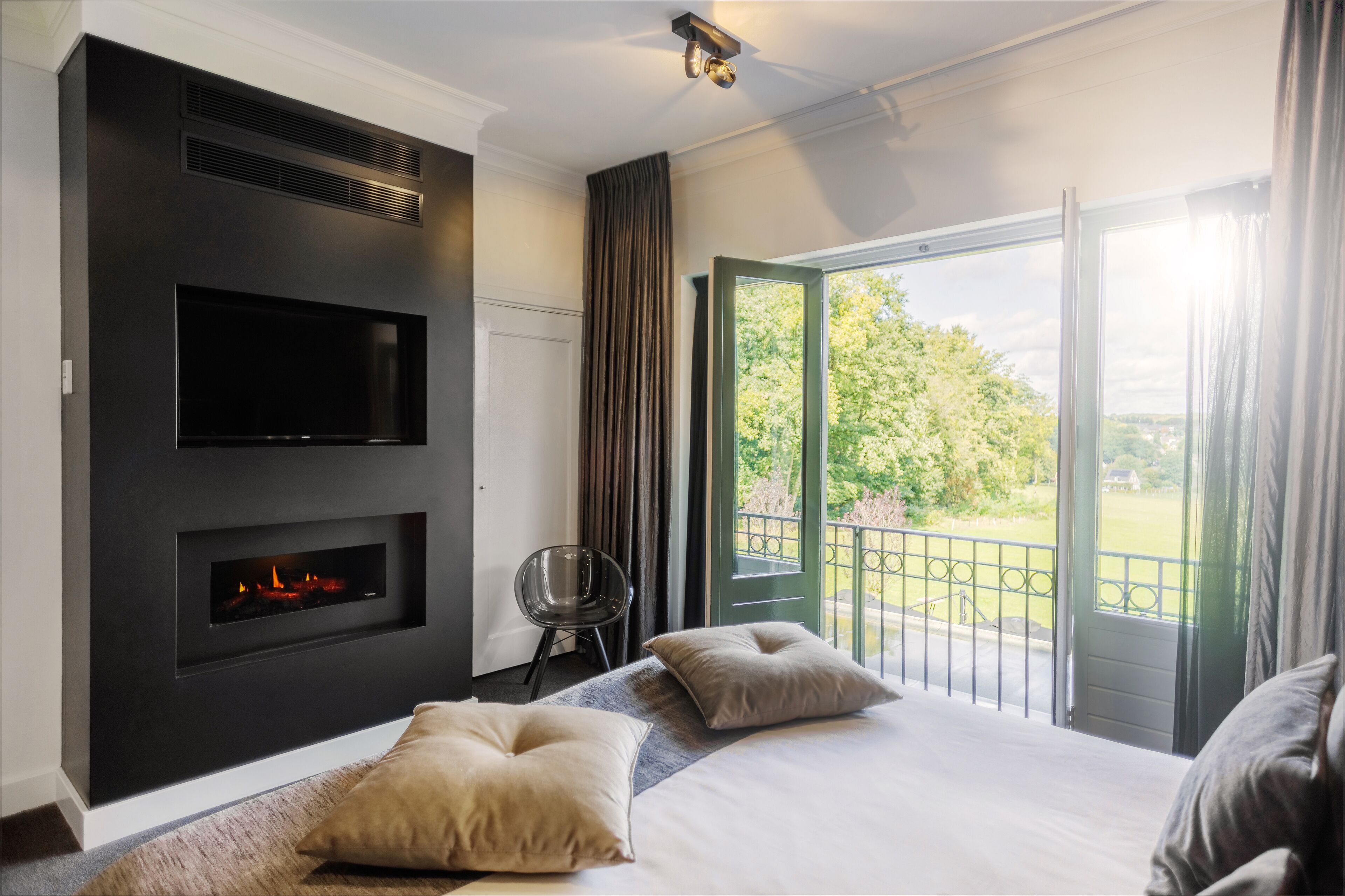 superior suite, garden view | 1 bedroom, in-room safe, iron/ironing board, free wifi