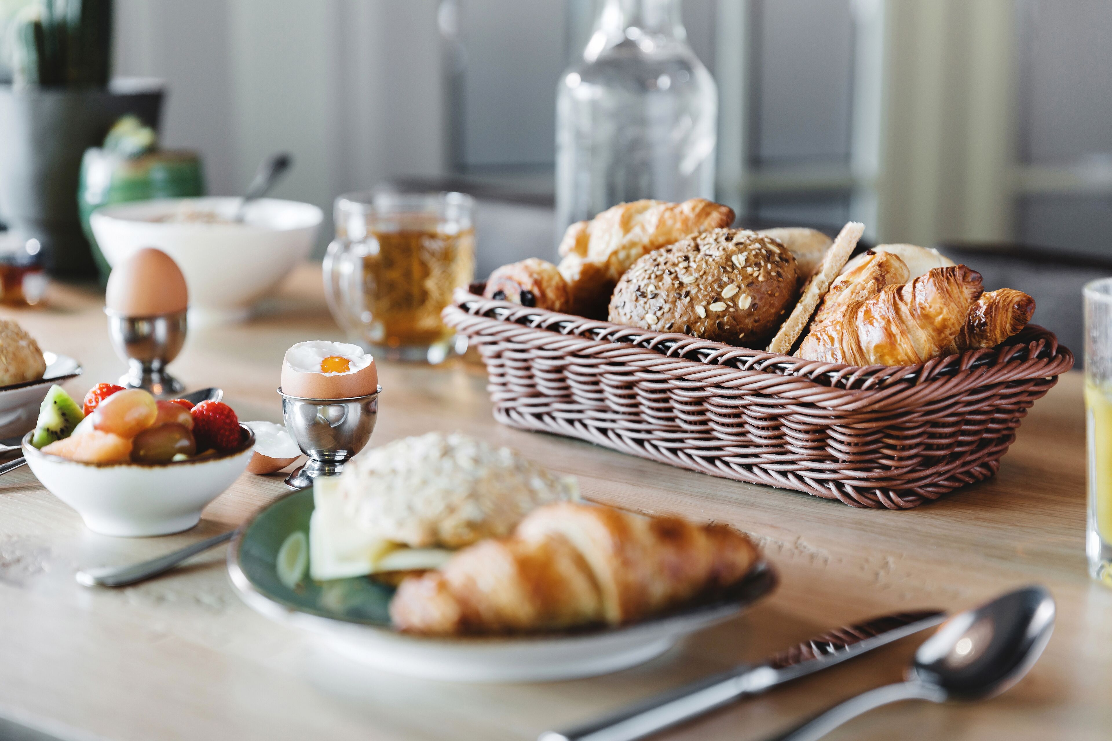 daily buffet breakfast (eur 19 per person)