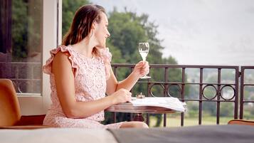Panoramic Double Room | In-room safe, iron/ironing board, free WiFi, bed sheets