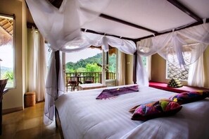 Deluxe Room | 1 bedroom, in-room safe, desk, soundproofing - Surya Shanti Villa (Sidemen)
