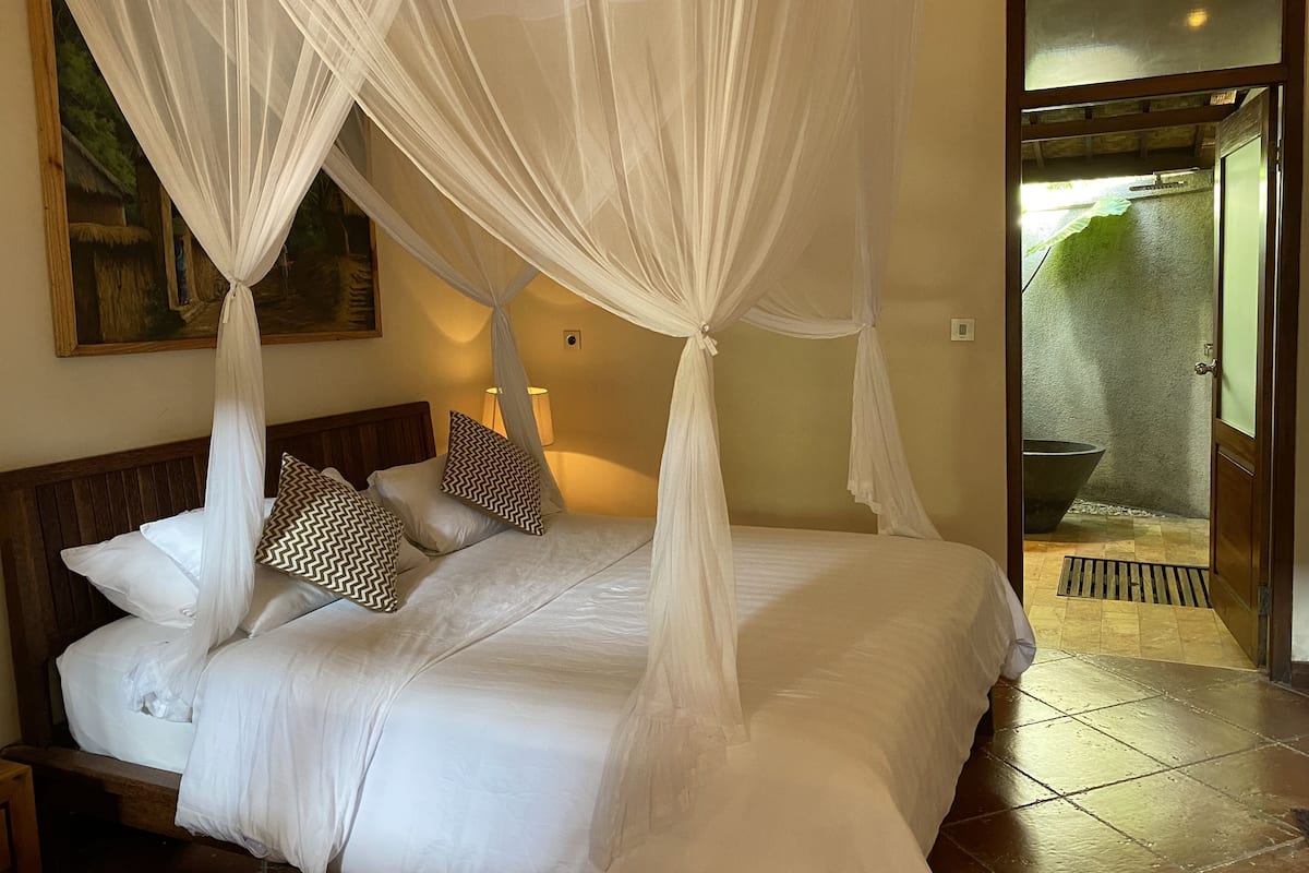 Double Room, Pool View (2)