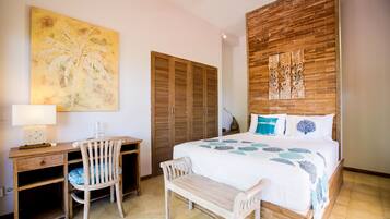 3 bedrooms, in-room safe, individually decorated, individually furnished