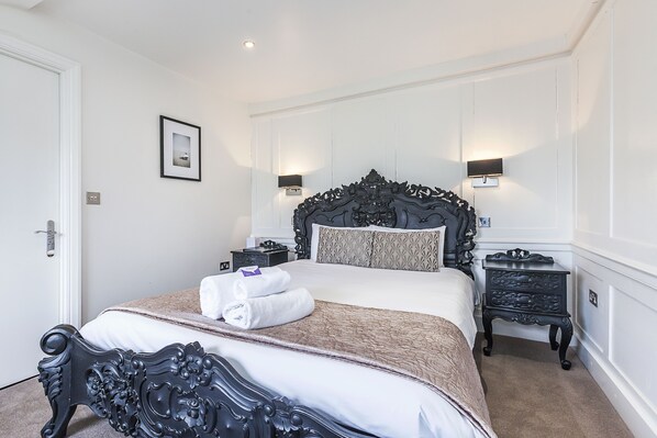 Desk, iron/ironing board, rollaway beds, free WiFi