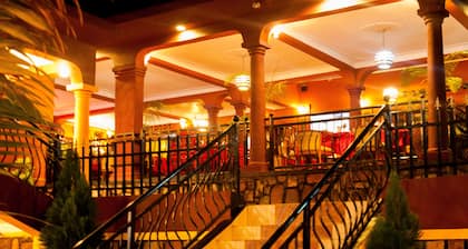 Cari Hotel