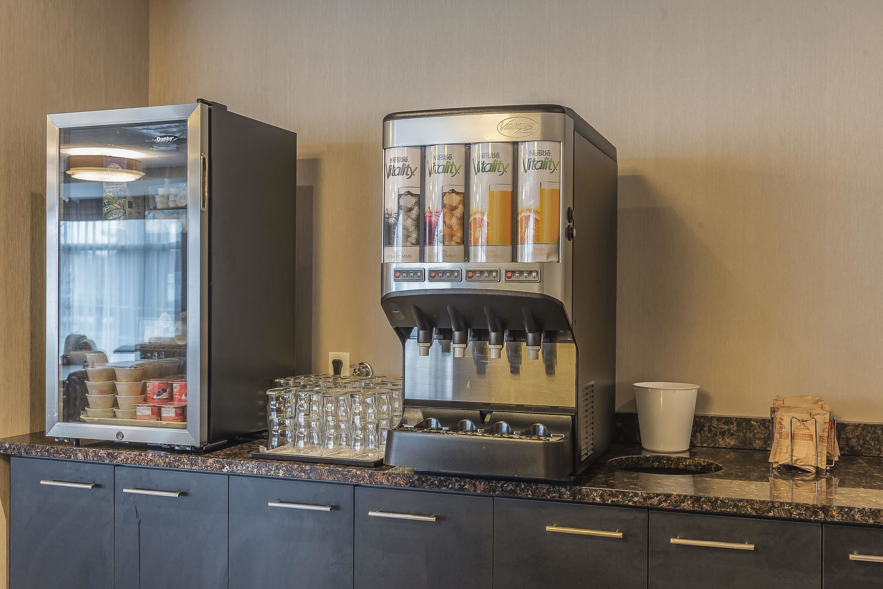 free buffet breakfast